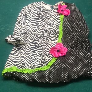 Girls zebra/ polka dot top